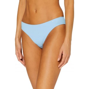 Triumph body make up essentials tai light blue